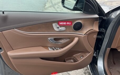 Mercedes-Benz E-Класс, 2020 год, 4 200 000 рублей, 14 фотография