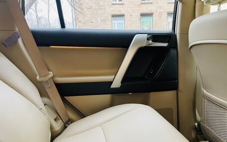 Toyota Land Cruiser Prado 150 рестайлинг 2, 2012 год, 2 500 000 рублей, 23 фотография