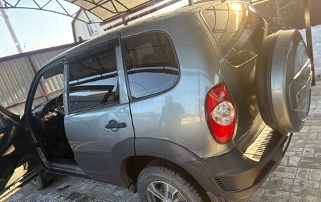 Chevrolet Niva I рестайлинг, 2013 год, 645 000 рублей, 3 фотография