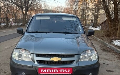 Chevrolet Niva I рестайлинг, 2013 год, 645 000 рублей, 2 фотография