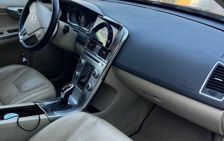 Volvo XC60 II, 2017 год, 1 960 000 рублей, 3 фотография