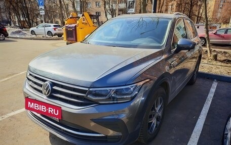 Volkswagen Tiguan II, 2021 год, 3 150 000 рублей, 3 фотография