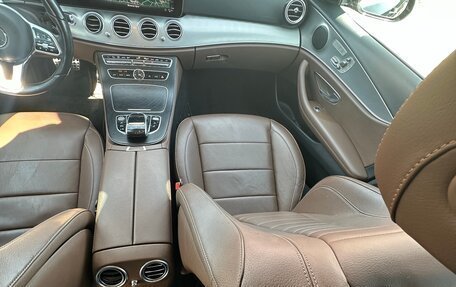 Mercedes-Benz E-Класс, 2019 год, 3 200 000 рублей, 17 фотография