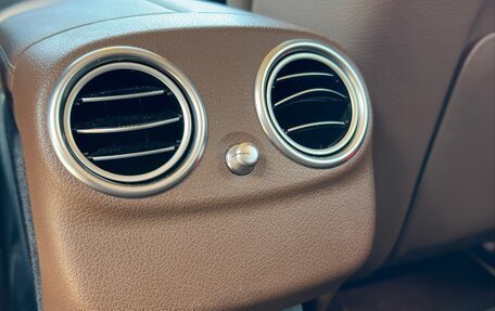 Mercedes-Benz E-Класс, 2019 год, 3 200 000 рублей, 24 фотография