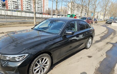 BMW 3 серия, 2019 год, 3 300 000 рублей, 3 фотография