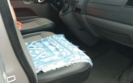 Volkswagen Transporter T5 рестайлинг, 2005 год, 1 000 000 рублей, 3 фотография