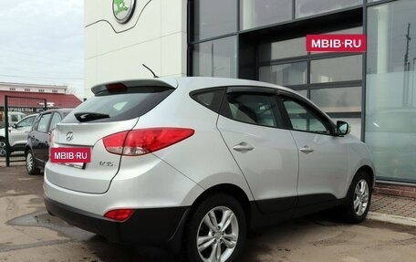 Hyundai ix35 I рестайлинг, 2013 год, 999 000 рублей, 5 фотография