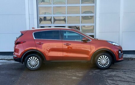 KIA Sportage IV рестайлинг, 2020 год, 2 300 000 рублей, 6 фотография