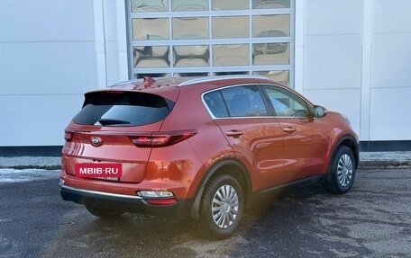 KIA Sportage IV рестайлинг, 2020 год, 2 300 000 рублей, 5 фотография