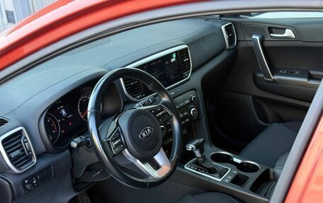 KIA Sportage IV рестайлинг, 2020 год, 2 300 000 рублей, 14 фотография