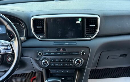 KIA Sportage IV рестайлинг, 2020 год, 2 300 000 рублей, 17 фотография