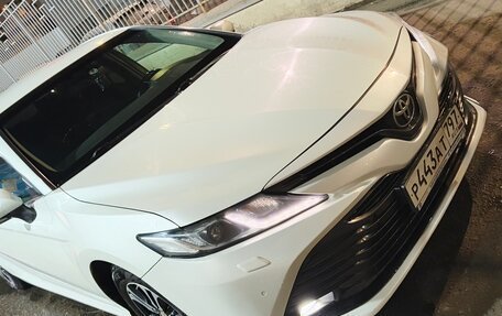 Toyota Camry, 2020 год, 1 670 000 рублей, 3 фотография