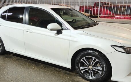 Toyota Camry, 2020 год, 1 670 000 рублей, 4 фотография