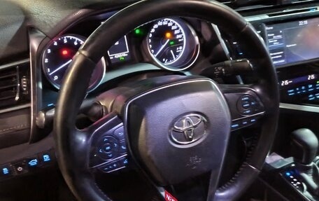 Toyota Camry, 2020 год, 1 670 000 рублей, 8 фотография