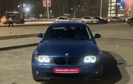 BMW 1 серия, 2007 год, 730 000 рублей, 2 фотография