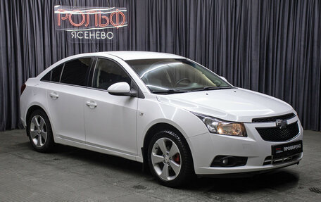 Chevrolet Cruze II, 2011 год, 698 000 рублей, 3 фотография