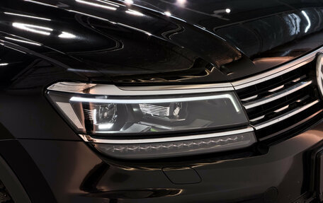 Volkswagen Tiguan II, 2018 год, 2 699 000 рублей, 23 фотография