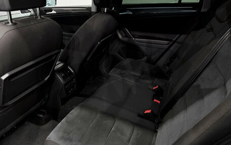 Volkswagen Tiguan II, 2018 год, 2 699 000 рублей, 20 фотография