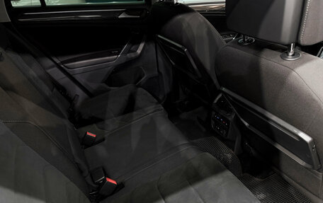 Volkswagen Tiguan II, 2018 год, 2 699 000 рублей, 19 фотография