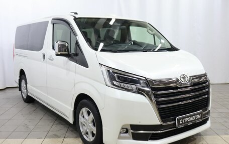 Toyota HiAce H300, 2019 год, 5 799 000 рублей, 3 фотография