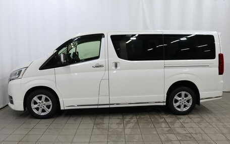 Toyota HiAce H300, 2019 год, 5 799 000 рублей, 8 фотография