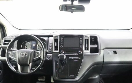 Toyota HiAce H300, 2019 год, 5 799 000 рублей, 14 фотография