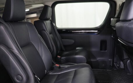 Toyota HiAce H300, 2019 год, 5 799 000 рублей, 23 фотография