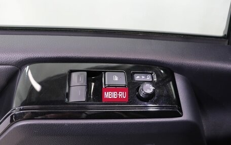 Toyota HiAce H300, 2019 год, 5 799 000 рублей, 11 фотография