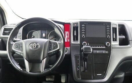 Toyota HiAce H300, 2019 год, 5 799 000 рублей, 15 фотография