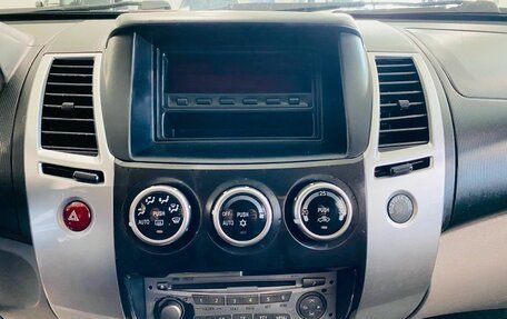 Mitsubishi Pajero Sport II рестайлинг, 2013 год, 1 700 000 рублей, 16 фотография