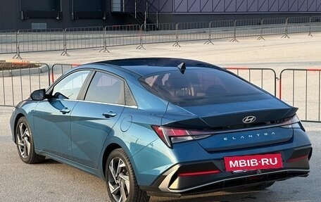 Hyundai Elantra, 2023 год, 2 297 000 рублей, 17 фотография