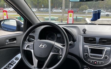 Hyundai Solaris II рестайлинг, 2015 год, 938 000 рублей, 11 фотография