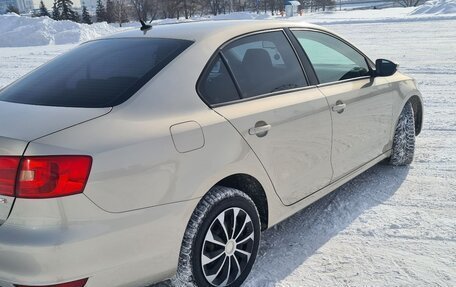 Volkswagen Jetta VI, 2013 год, 940 000 рублей, 4 фотография