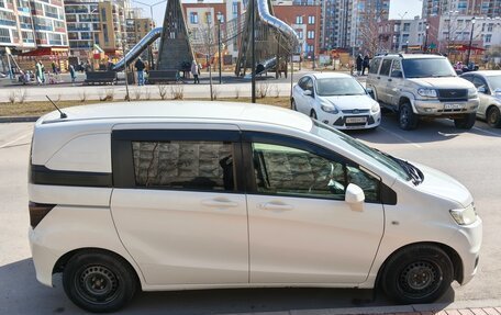 Honda Freed I, 2011 год, 850 000 рублей, 6 фотография