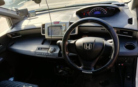 Honda Freed I, 2011 год, 850 000 рублей, 16 фотография