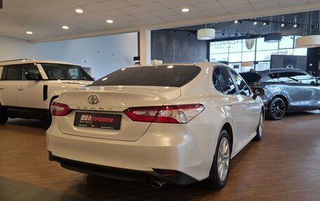 Toyota Camry, 2021 год, 3 100 000 рублей, 4 фотография