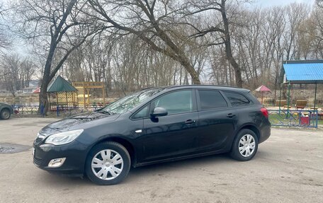 Opel Astra J, 2012 год, 700 000 рублей, 2 фотография