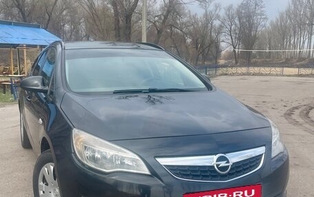 Opel Astra J, 2012 год, 700 000 рублей, 9 фотография