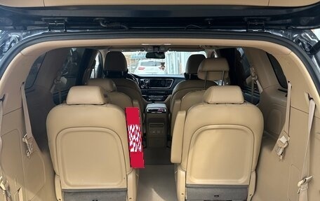 KIA Carnival III, 2019 год, 3 150 000 рублей, 7 фотография