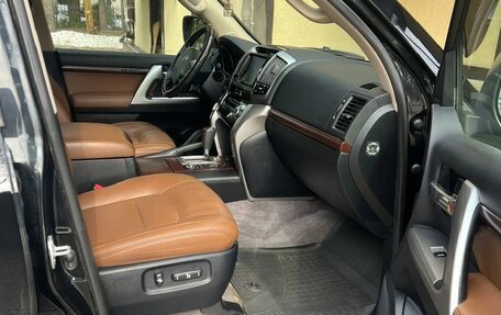 Toyota Land Cruiser 200, 2015 год, 4 300 000 рублей, 8 фотография