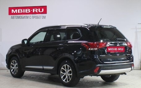 Mitsubishi Outlander III рестайлинг 3, 2016 год, 1 839 000 рублей, 4 фотография
