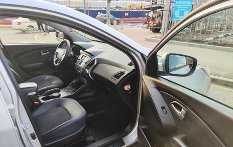 Hyundai ix35 I рестайлинг, 2012 год, 1 100 000 рублей, 10 фотография