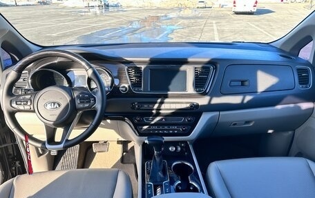 KIA Carnival III, 2018 год, 2 490 000 рублей, 22 фотография