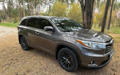 Toyota Highlander III, 2014 год, 2 750 000 рублей, 4 фотография