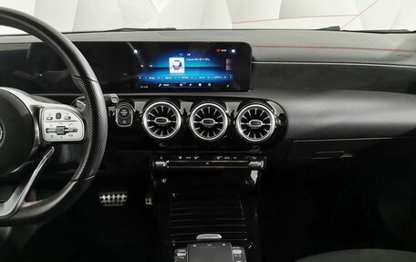 Mercedes-Benz CLA, 2020 год, 2 995 000 рублей, 15 фотография