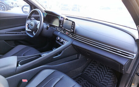 Hyundai Elantra, 2025 год, 2 399 000 рублей, 15 фотография