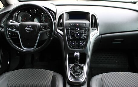 Opel Astra J, 2011 год, 569 000 рублей, 12 фотография