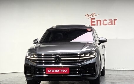 Volkswagen Touran III, 2024 год, 9 870 000 рублей, 1 фотография