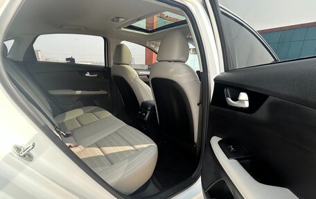 KIA K3, 2022 год, 1 705 000 рублей, 24 фотография