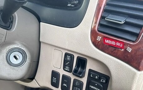 Toyota Ipsum II, 2003 год, 700 000 рублей, 9 фотография